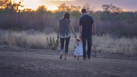 family-2485714_1920